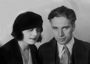 4polish-film-actress-pola-negri-with-her-fiance-british-film-actor-charlie-chaplin-in-hollywood-oct-1922.jpg